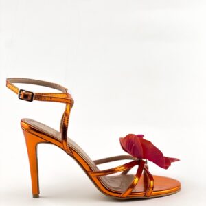 Pokahuntas metallic  orange with orchid accessory