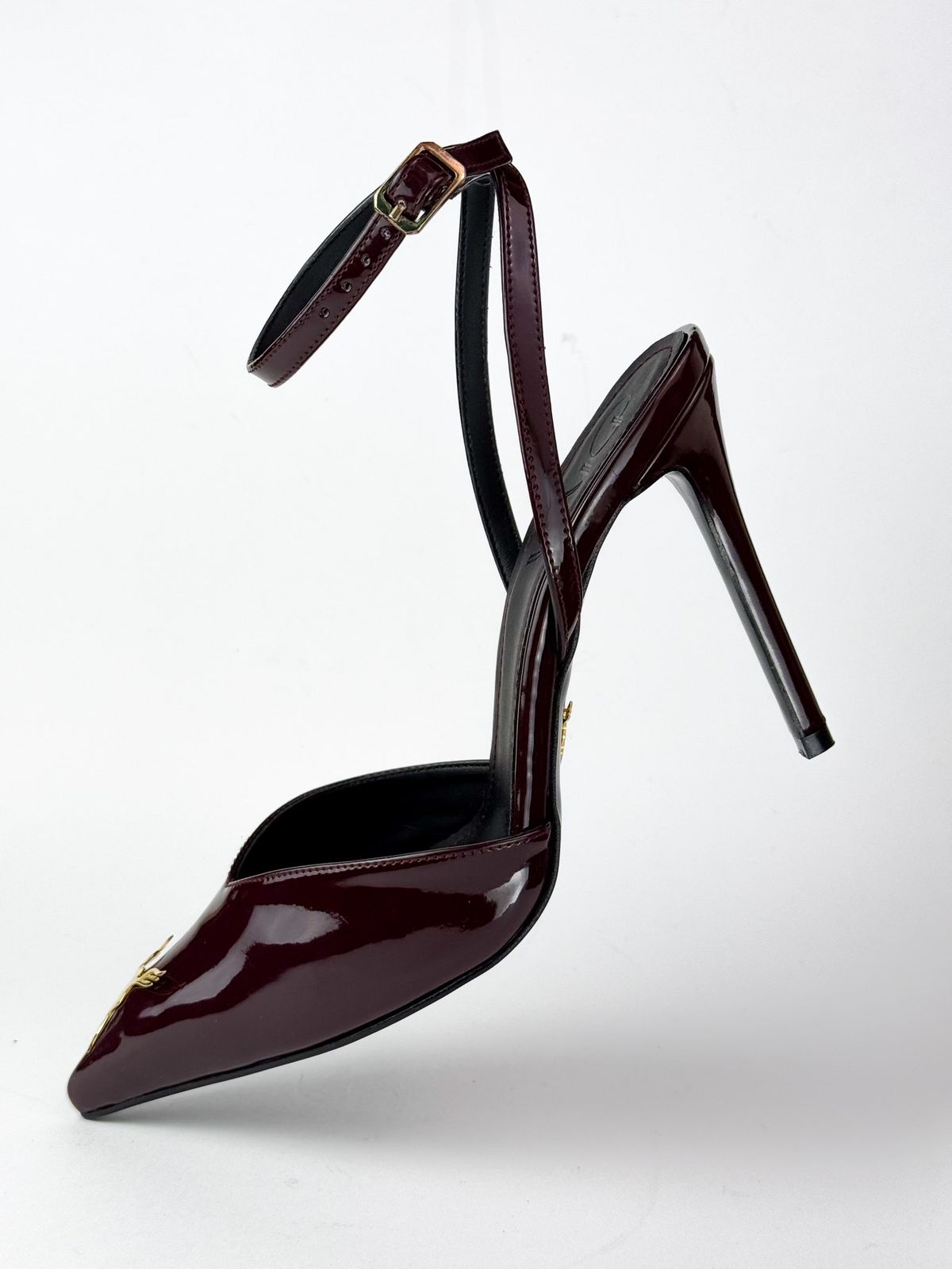 LADY D BURGUNDI - Image 4